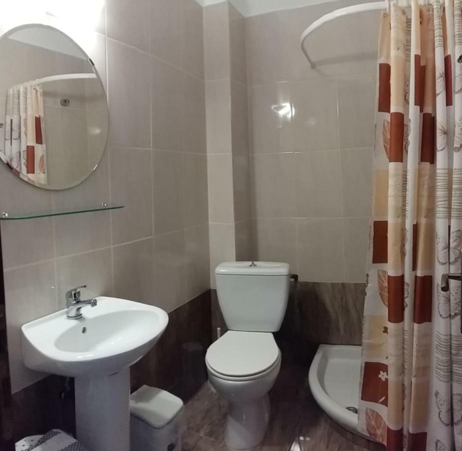 Gougousis Apartments Kaloyiros Екстер'єр фото