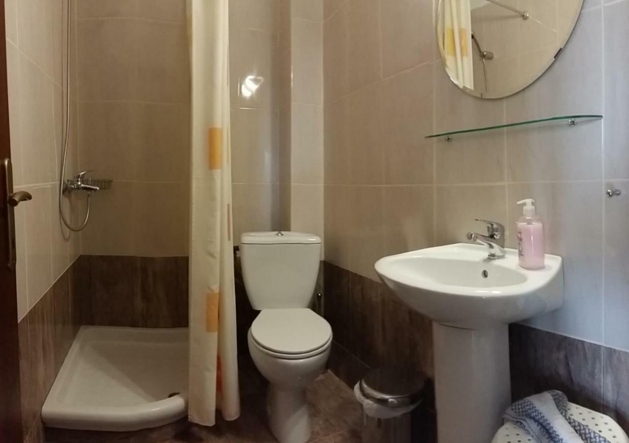 Gougousis Apartments Kaloyiros Екстер'єр фото